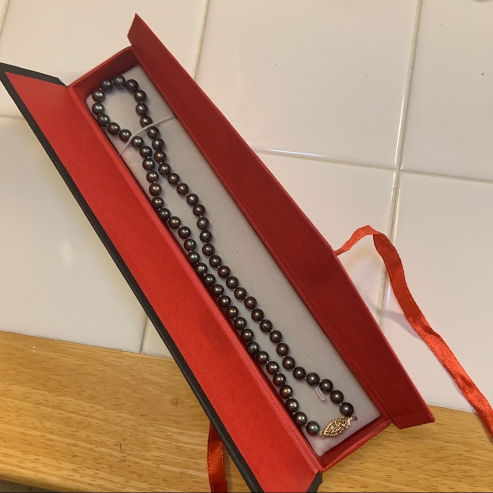Vintage Pearl Necklace with Gift Box